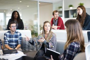 Réunion d'entreprises réunissant plusieurs cultures